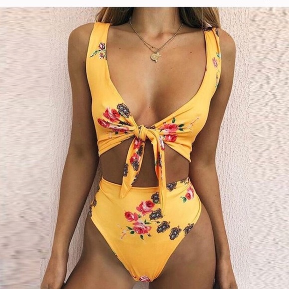 High waisted Yellow Bikini - Picture 1 of 4